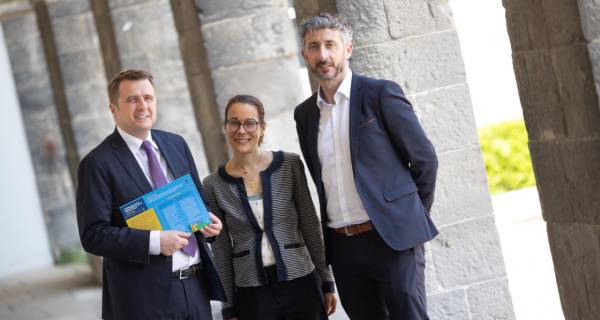 Minister for Housing James Browne TD, Marion Jammet, Head of Policy and Advocacy at the Irish Green Building Council, and Kieran Holohan, Managing Director of Saint-Gobain Ireland.