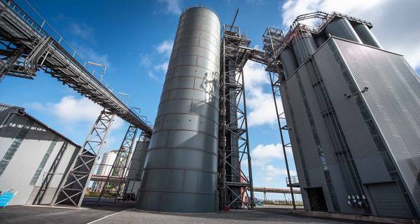 10 million tonnes of carbon saved by low carbon cement — Ecocem